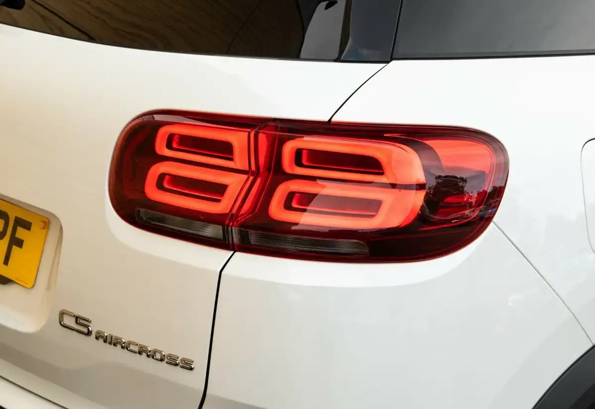 2020-citroen-c5-aircross-15bluehdi-flair-plus-eat8-big-9