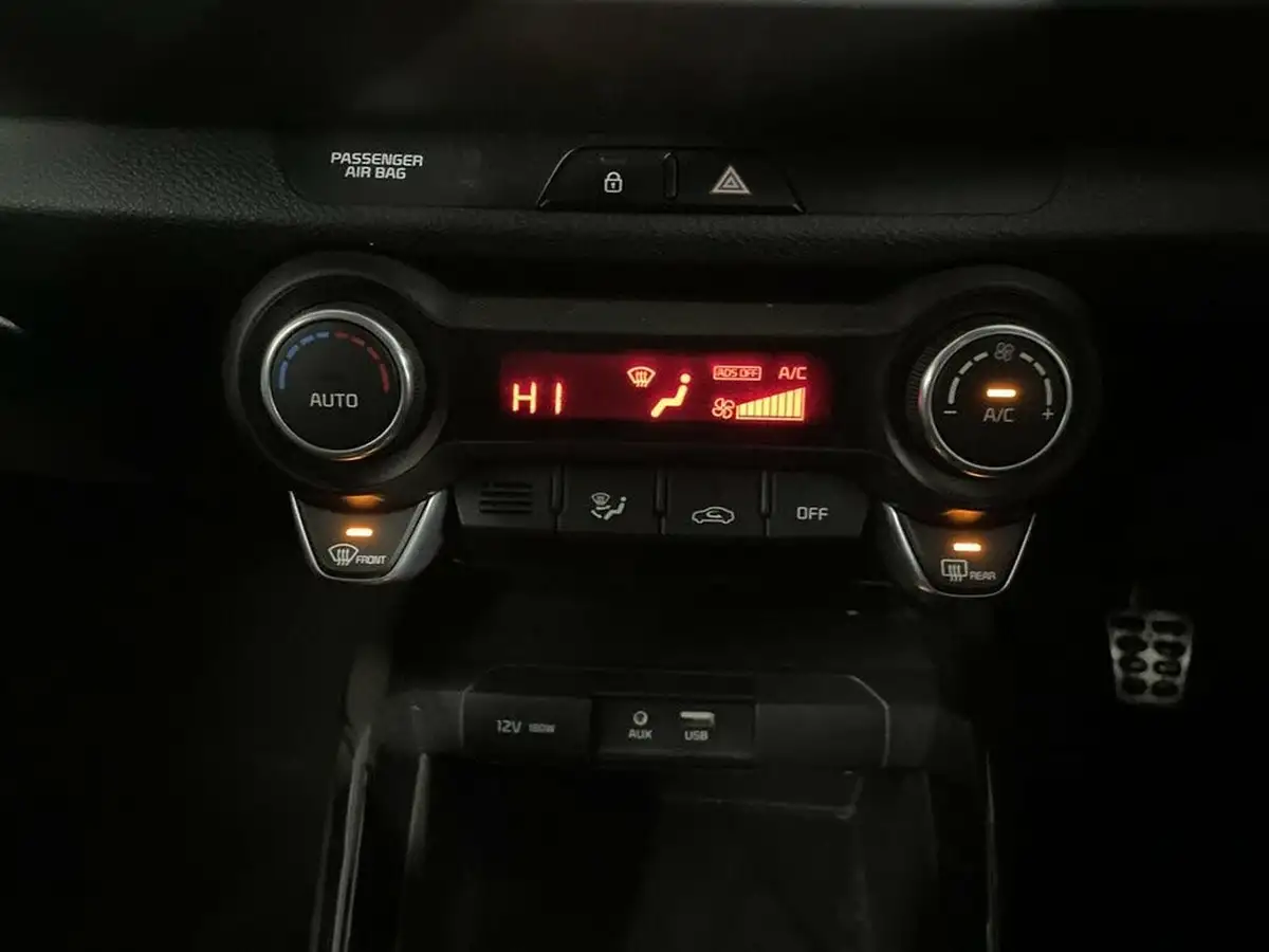 2018-kia-stonic-10-t-gdi-first-edition-big-27