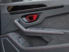 2025-lamborghini-urus-40-no-trim-small-16