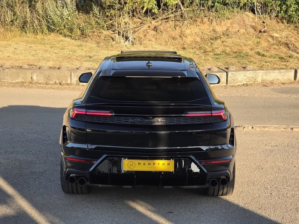 2025-lamborghini-urus-40-no-trim-big-5