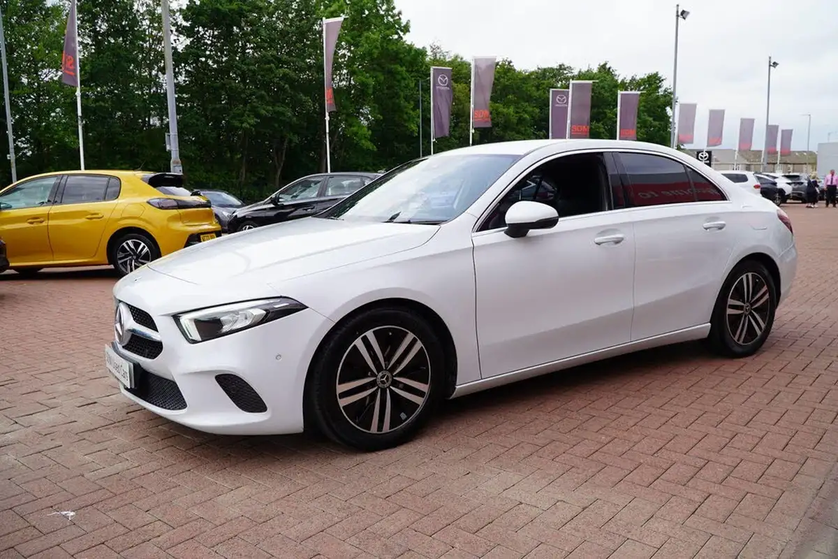 2021-mercedes-benz-a-class-13-a200-sport-executive-saloon-4d-7g-dct-big-9