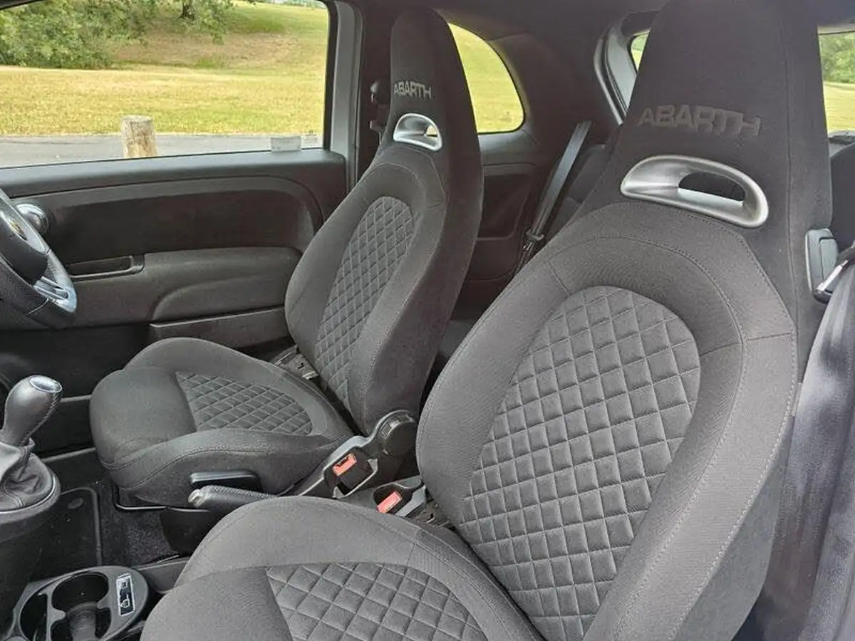 2021-abarth-595-14-tjet-big-11