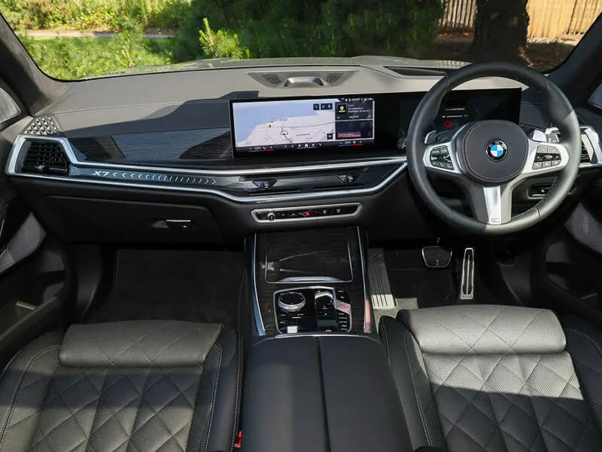 2025-bmw-x7-30td-xdrive-40d-m-sport-big-3