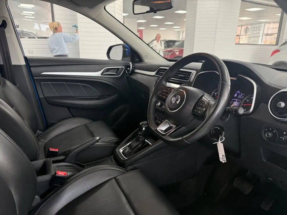 2020-mg-zs-suv-10t-gdi-exclusive-111ps-big-21