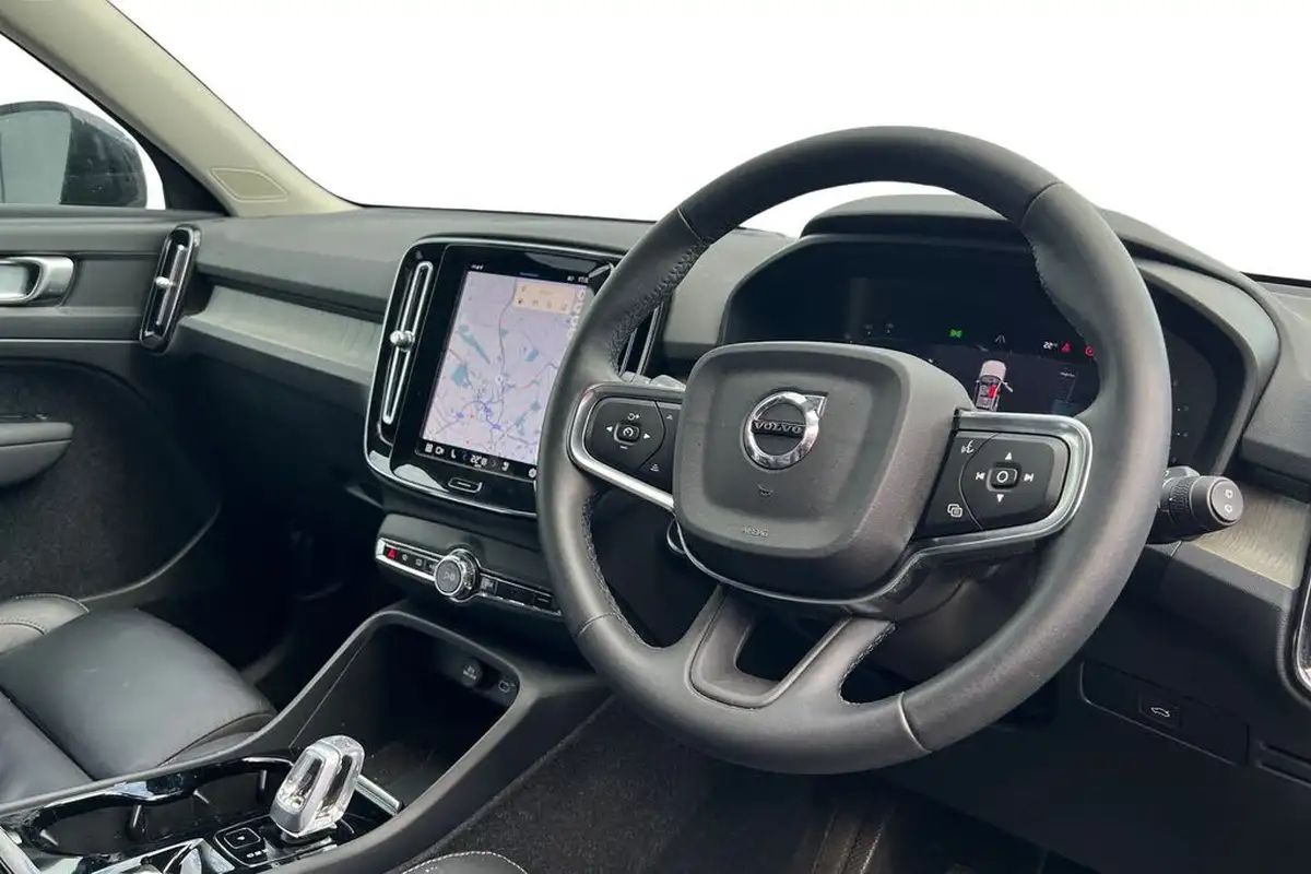 2022-volvo-xc40-20-b3-plus-big-9