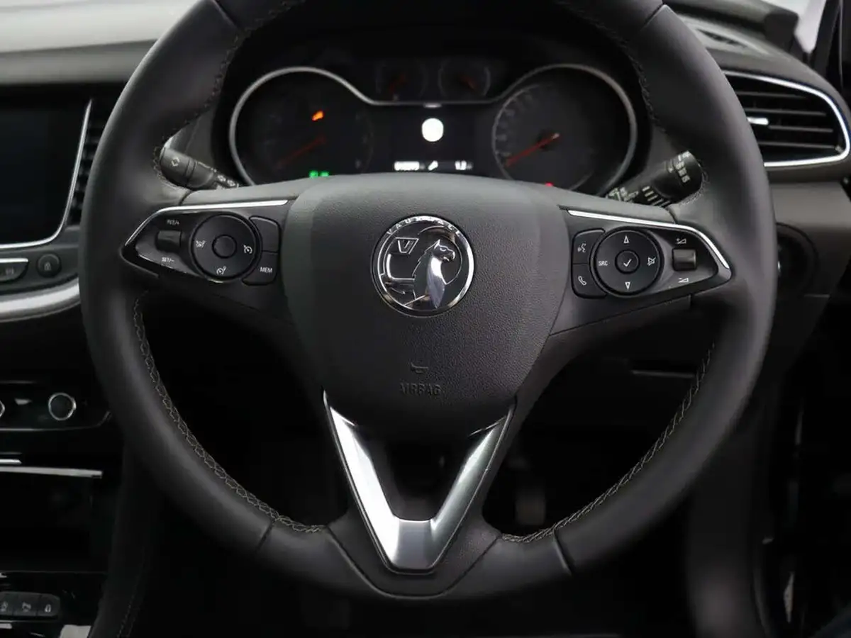 2019-vauxhall-grandland-x-12-tech-line-nav-auto-big-38
