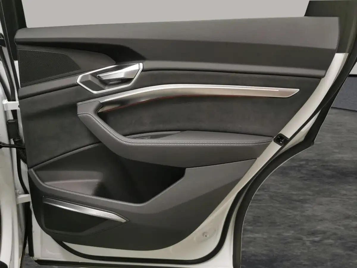 2021-audi-e-tron-50e-vorsprung-sportback-big-35