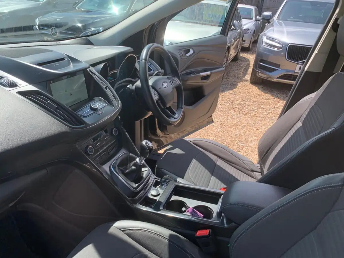 2018-ford-kuga-15tdci-titanium-big-27