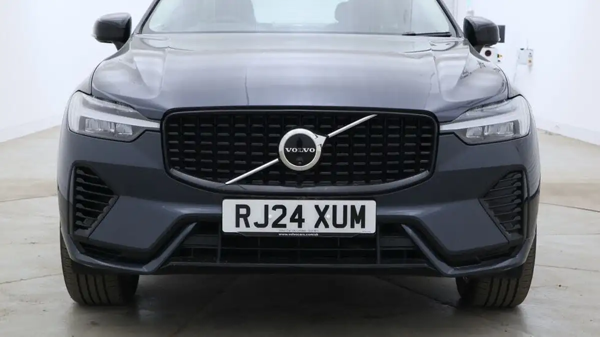 2024-volvo-xc60-20-b5-plus-big-20
