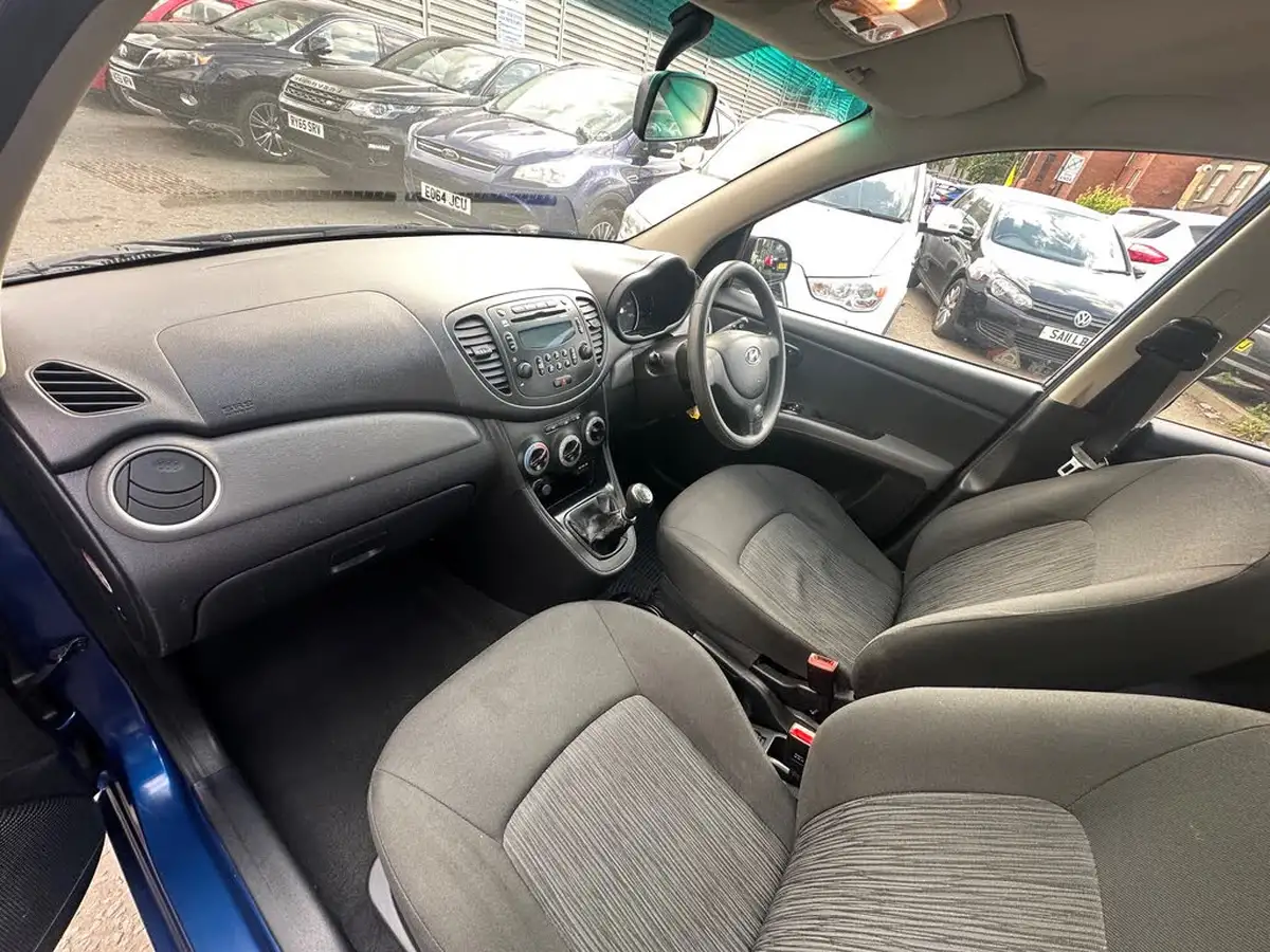 2012-hyundai-i10-12-active-big-37