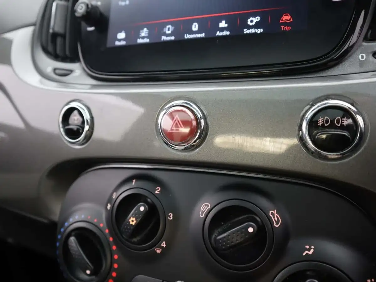 2022-fiat-500-10-dolcevita-big-29