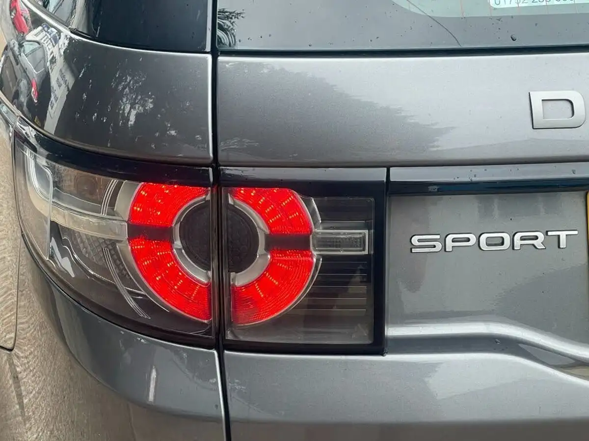 2015-land-rover-discovery-sport-20td4-se-tech-180ps-auto-big-23