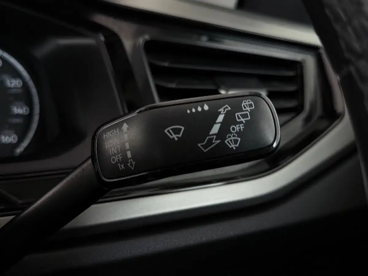 2019-volkswagen-polo-10-tsi-se-big-28