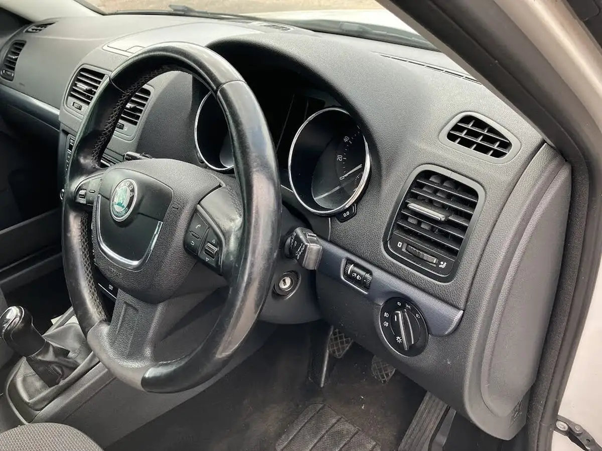 2012-skoda-yeti-12-urban-big-22