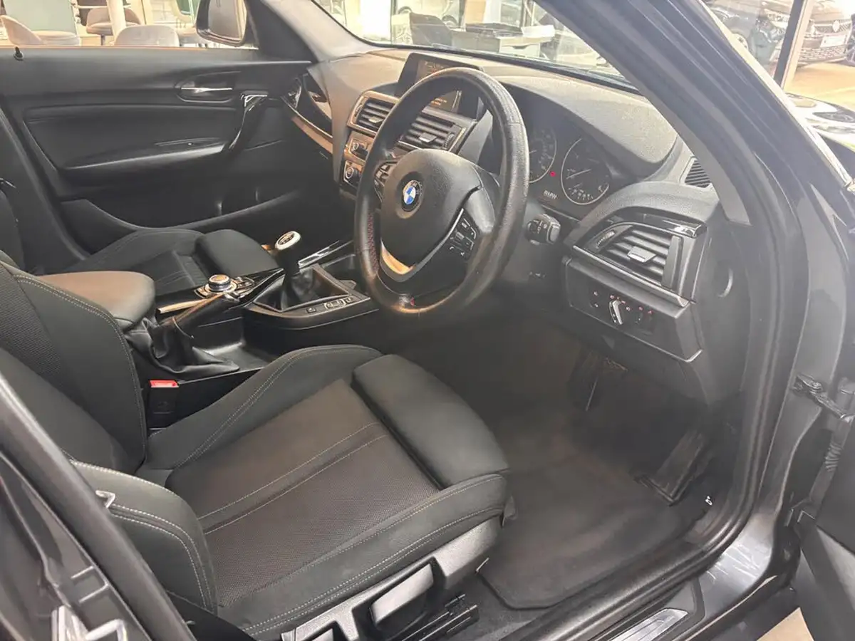 2017-bmw-1-series-20td-118d-sport-5d-big-28
