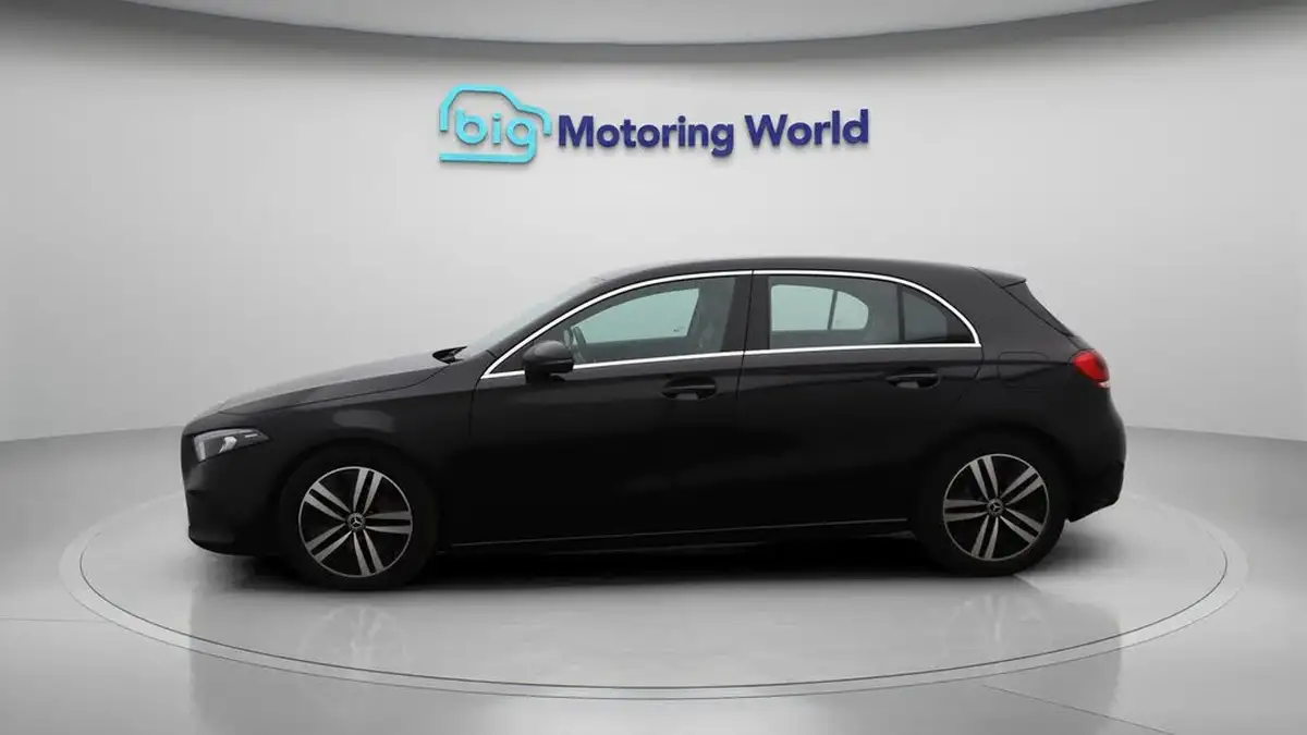 2022-mercedes-benz-a-class-20d-a180d-sport-hatchback-5d-8g-dct-big-4