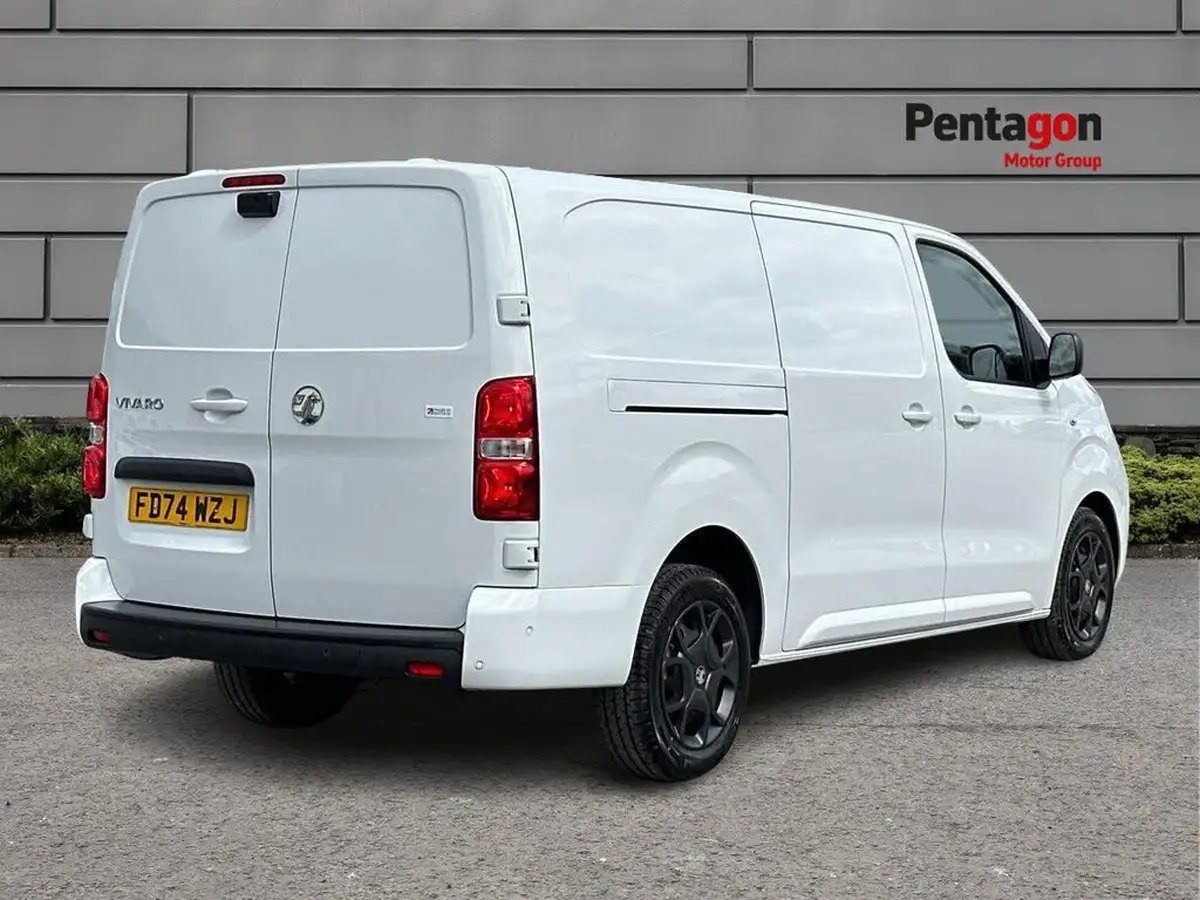 2024-vauxhall-vivaro-20td-xl-pro-big-3