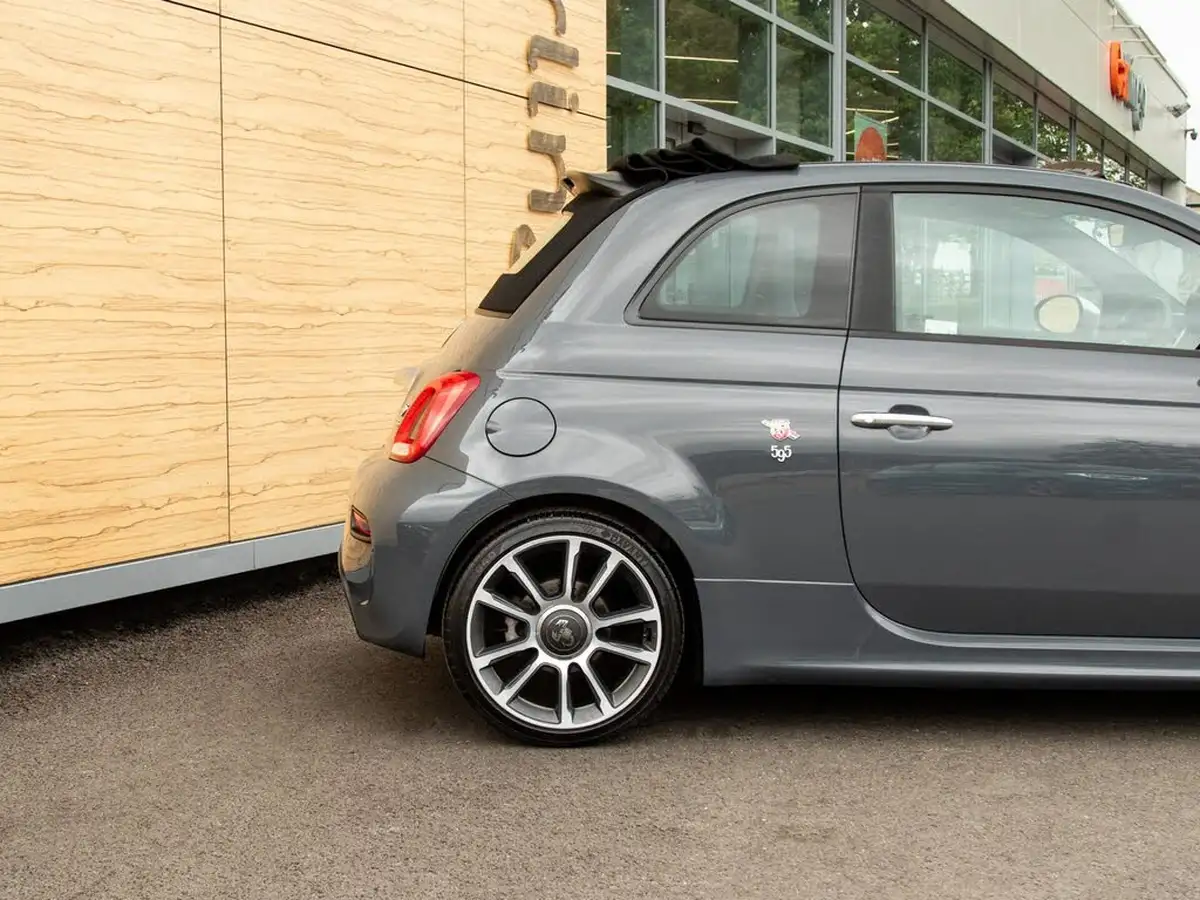 2021-abarth-595c-14-tjet-turismo-big-6