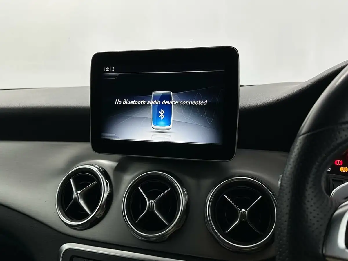 2019-mercedes-benz-gla-class-16-gla-200-amg-line-edition-7g-dct-big-21