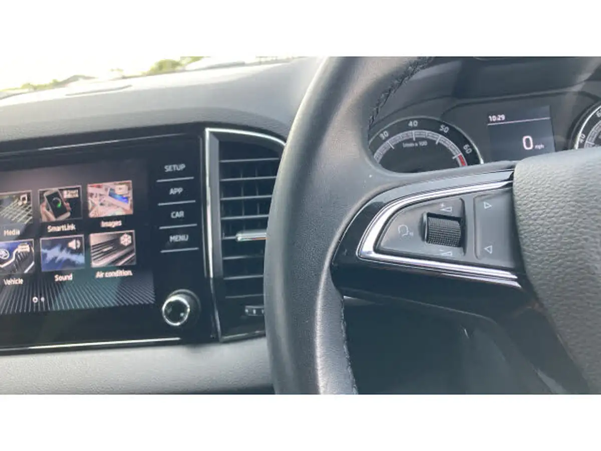 2019-skoda-karoq-15-tsi-se-big-16