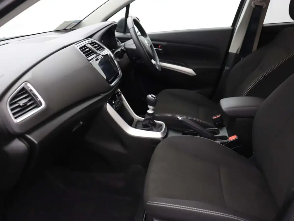 2021-suzuki-s-cross-14-boosterjet-sz-t-big-12