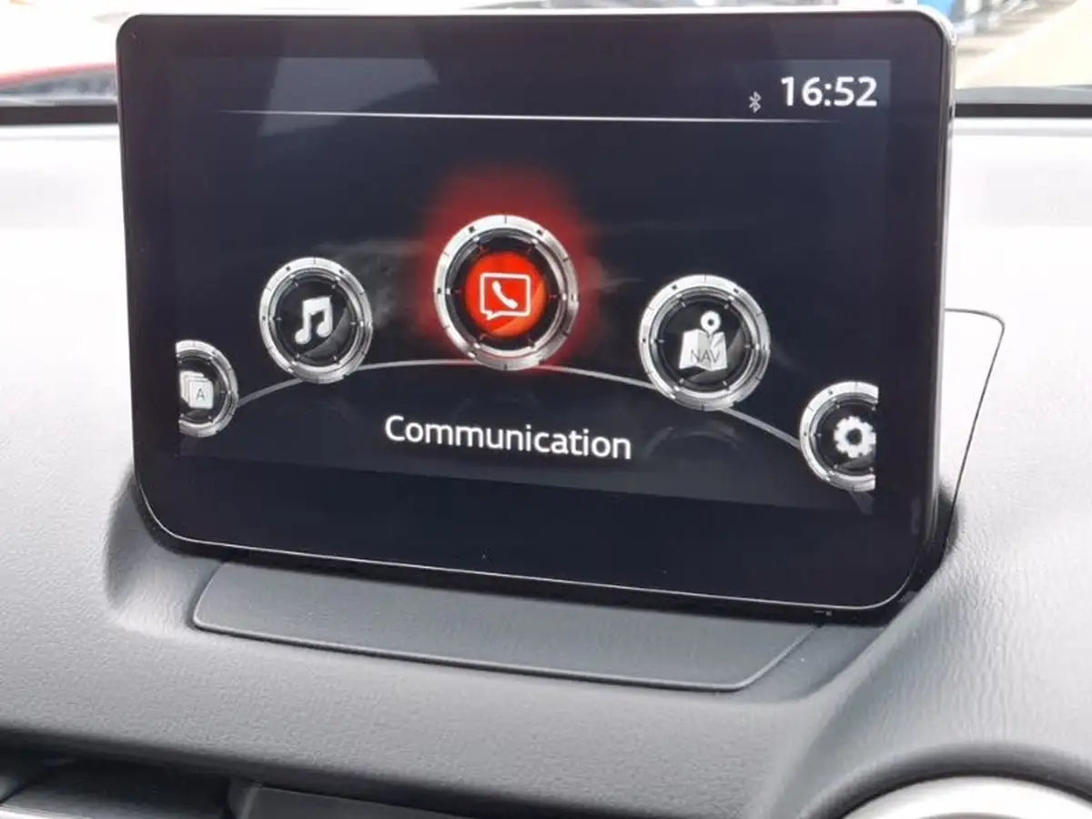 2023-mazda-mazda2-15-skyactiv-g-se-l-big-12