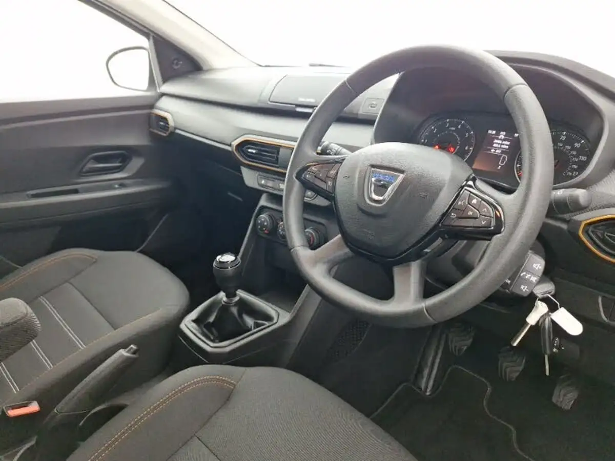 2022-dacia-sandero-stepway-10-tce-essential-90bhp-big-11