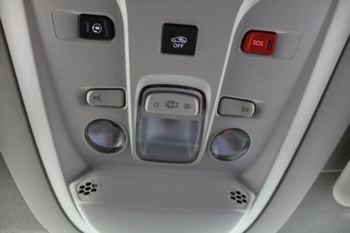 2020-vauxhall-combo-15cdti-sportive-2300-100pseu6d-t-l2h1-panel-big-27