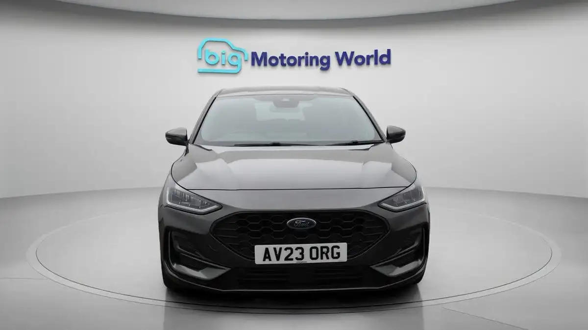 2023-ford-focus-10t-st-line-x-125ps-hybrid-mhev-hatchback-powershift-big-2