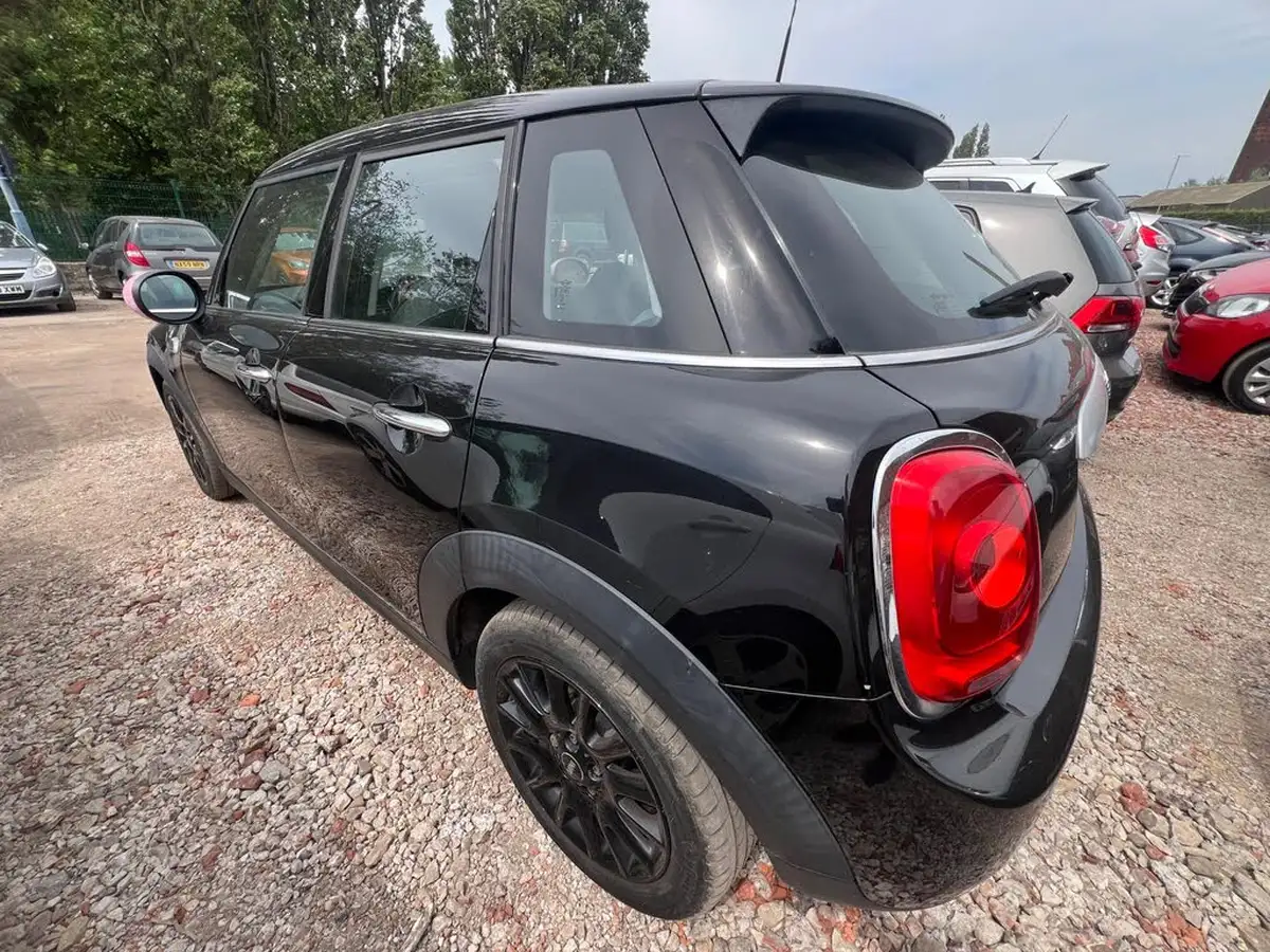 2015-mini-cooper-15-cooper-5d-big-6
