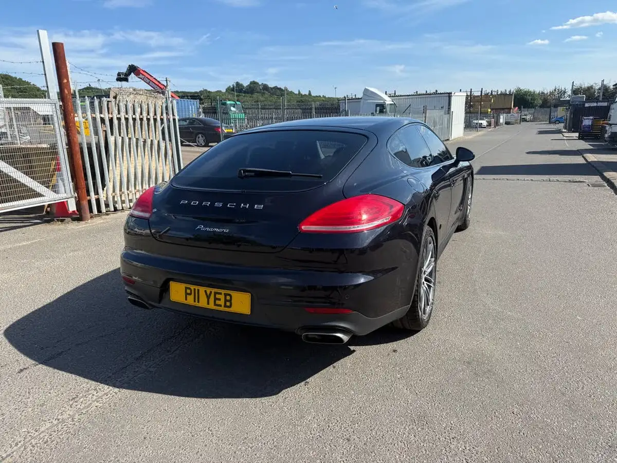 2014-porsche-panamera-30td-big-13