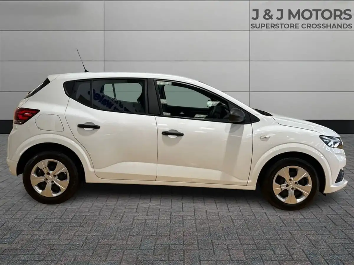 2022-dacia-sandero-10-sce-essential-big-8