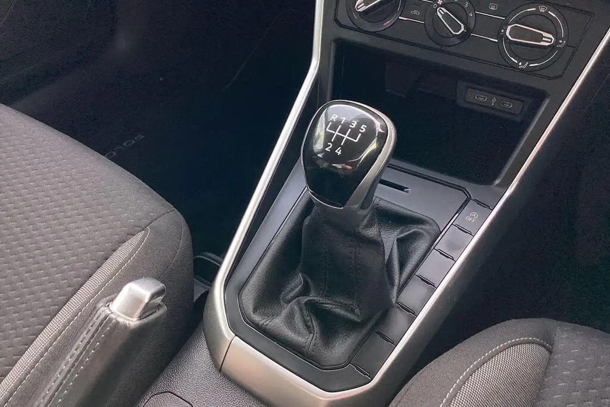 2024-volkswagen-polo-10-tsi-life-big-18