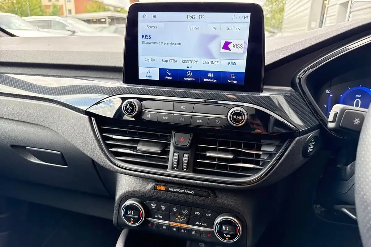 2020-ford-kuga-25t-st-line-x-big-46