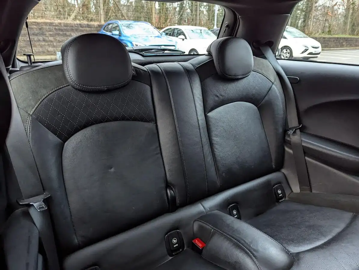 2019-mini-cooper-15-cooper-sport-hatchback-3d-big-10