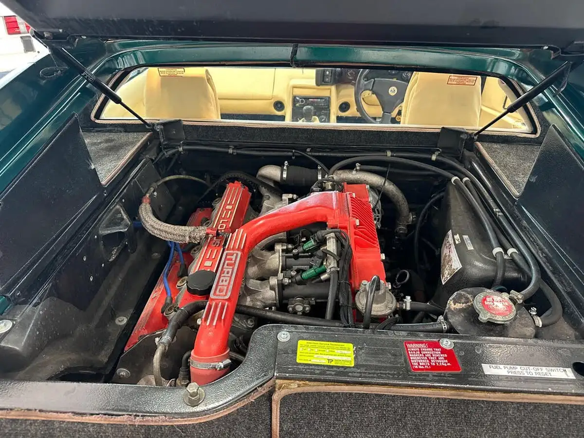1990-lotus-esprit-22-turbo-big-34