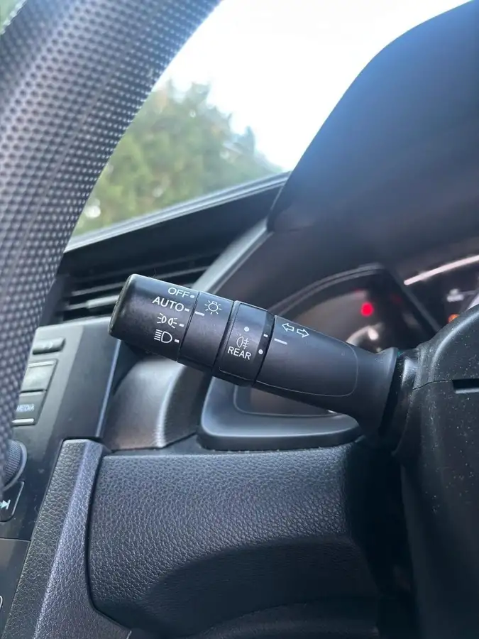 2020-honda-civic-10-vtec-turbo-se-hatchback-5d-big-16