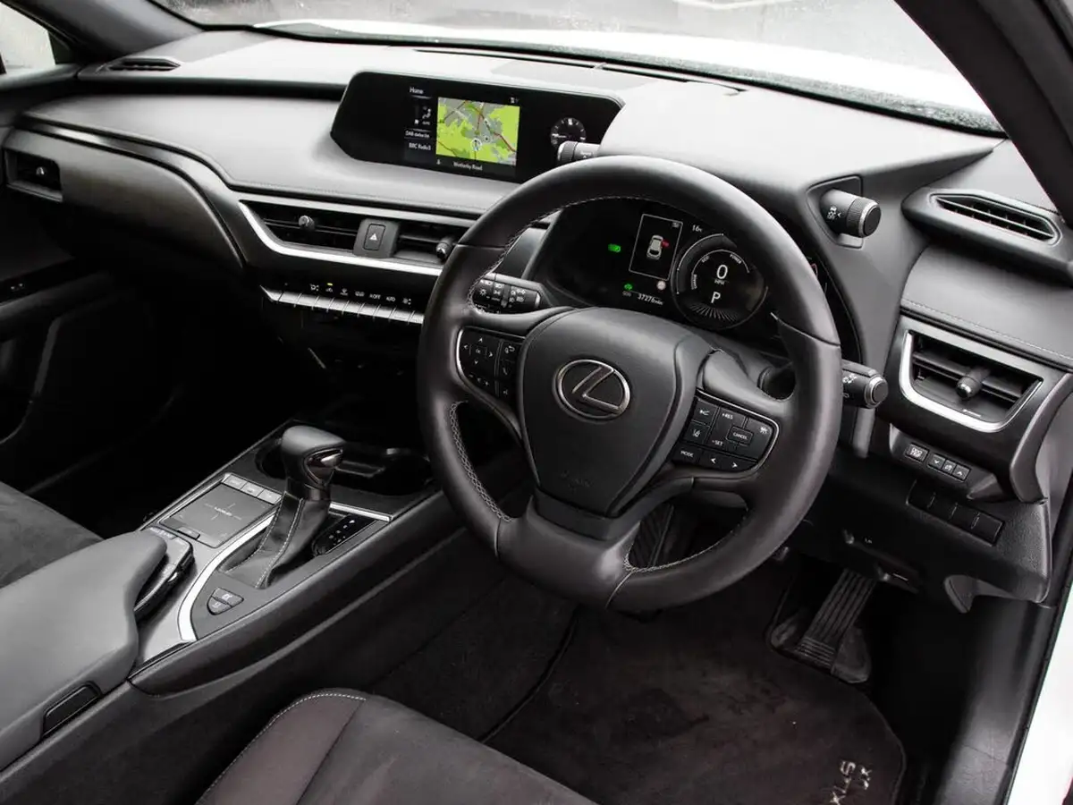 2020-lexus-ux-250h-20-ux-premium-pack-with-navigation-big-3