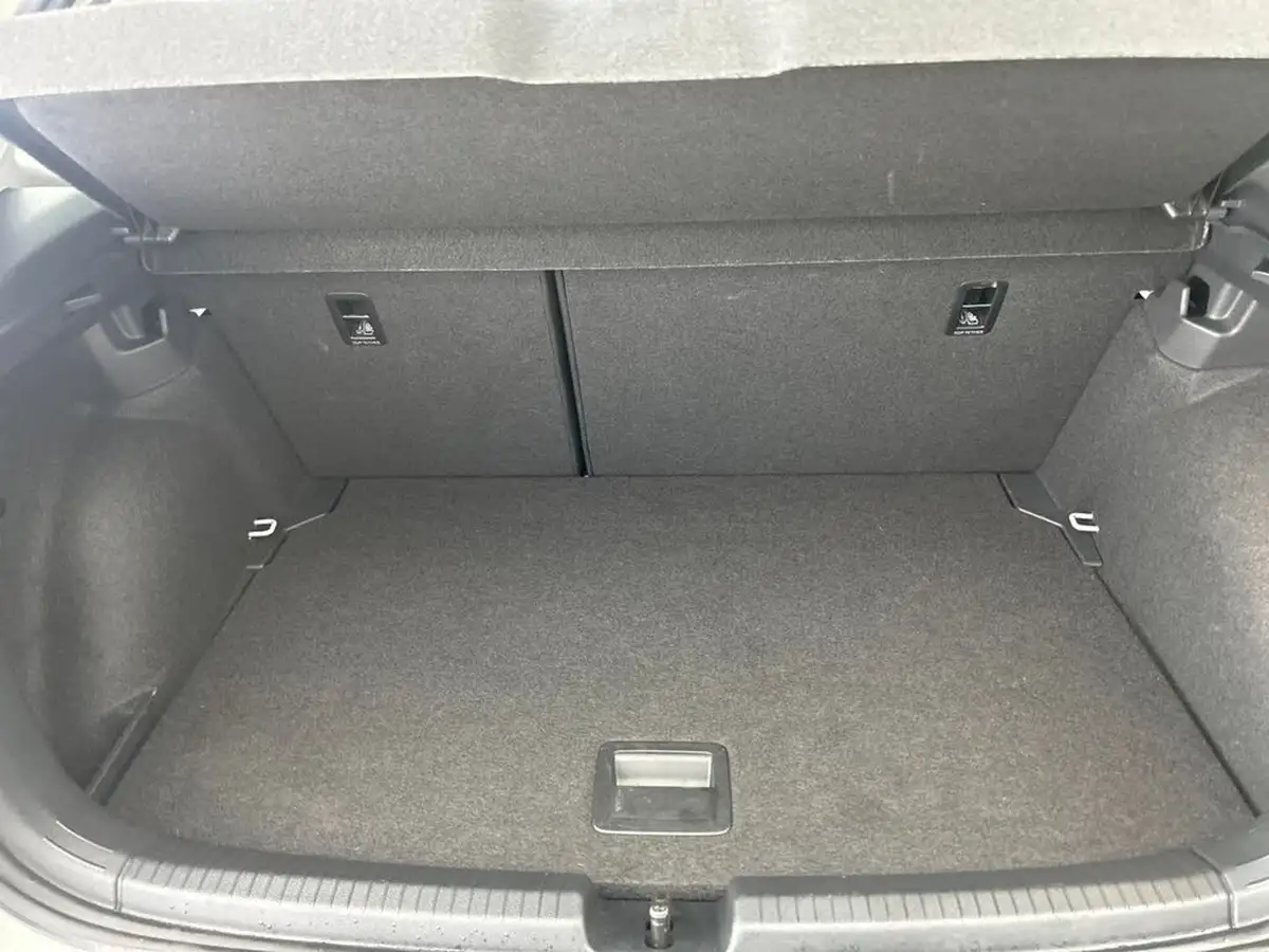 2023-volkswagen-polo-10-life-big-29