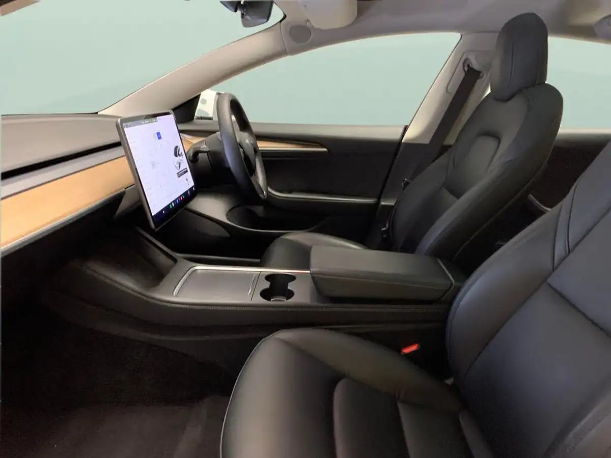 2021-tesla-model-3-e-long-range-4x4-big-3