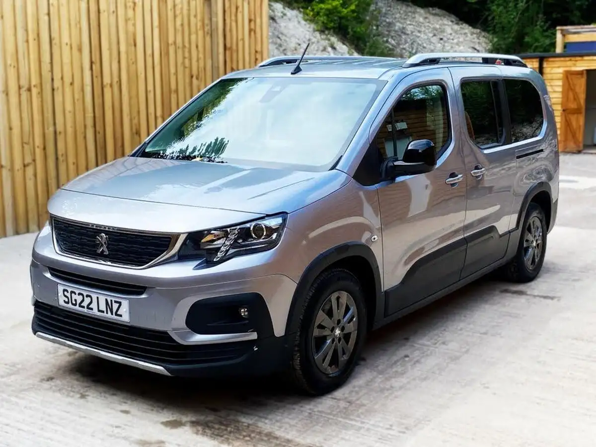 2022-peugeot-rifter-12-puretech-allure-130bhp-longss7-seats-eat8-big-5