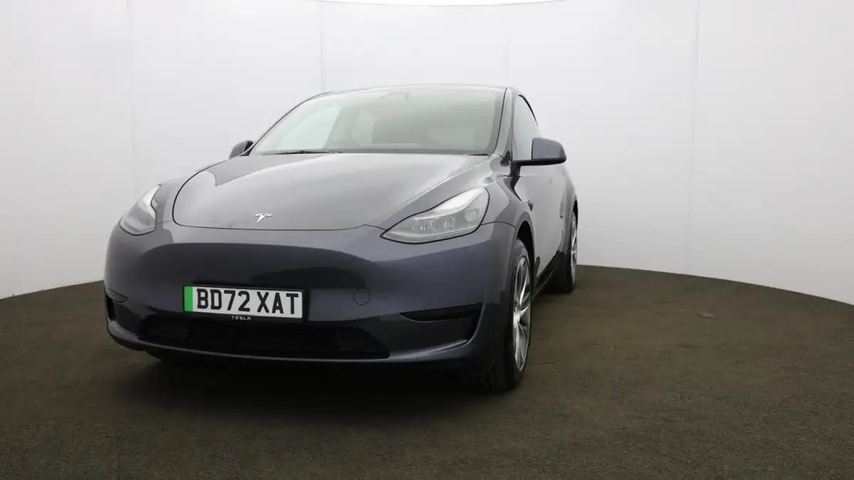 2022-tesla-model-y-e-rwd-big-40