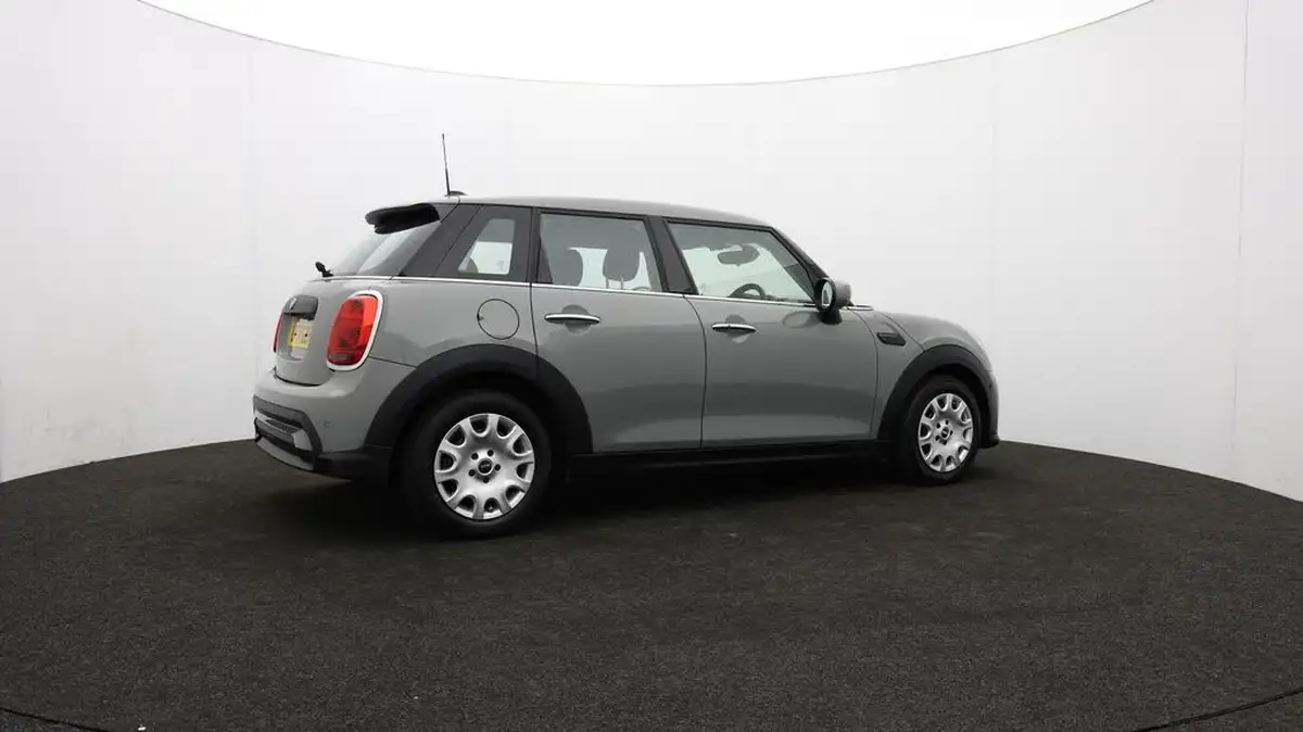 2022-mini-cooper-15-one-classic-5d-big-35