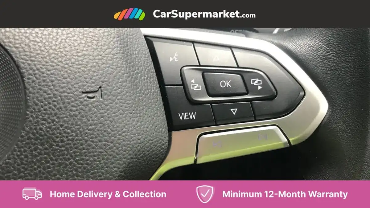 2021-volkswagen-golf-20tdi-life-hatchback-dsg-big-27