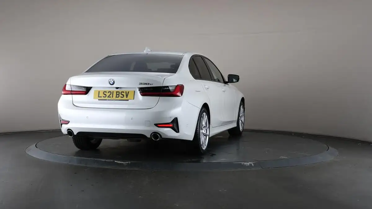 2021-bmw-3-series-20-330e-sport-pro-saloon-4d-big-71