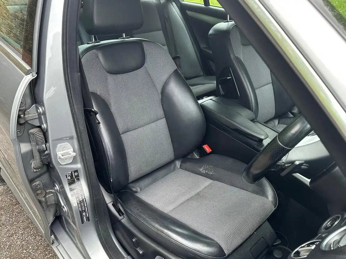 2012-mercedes-benz-c-class-21td-c220-cdi-sport-saloon-4d-7g-tronic-big-27