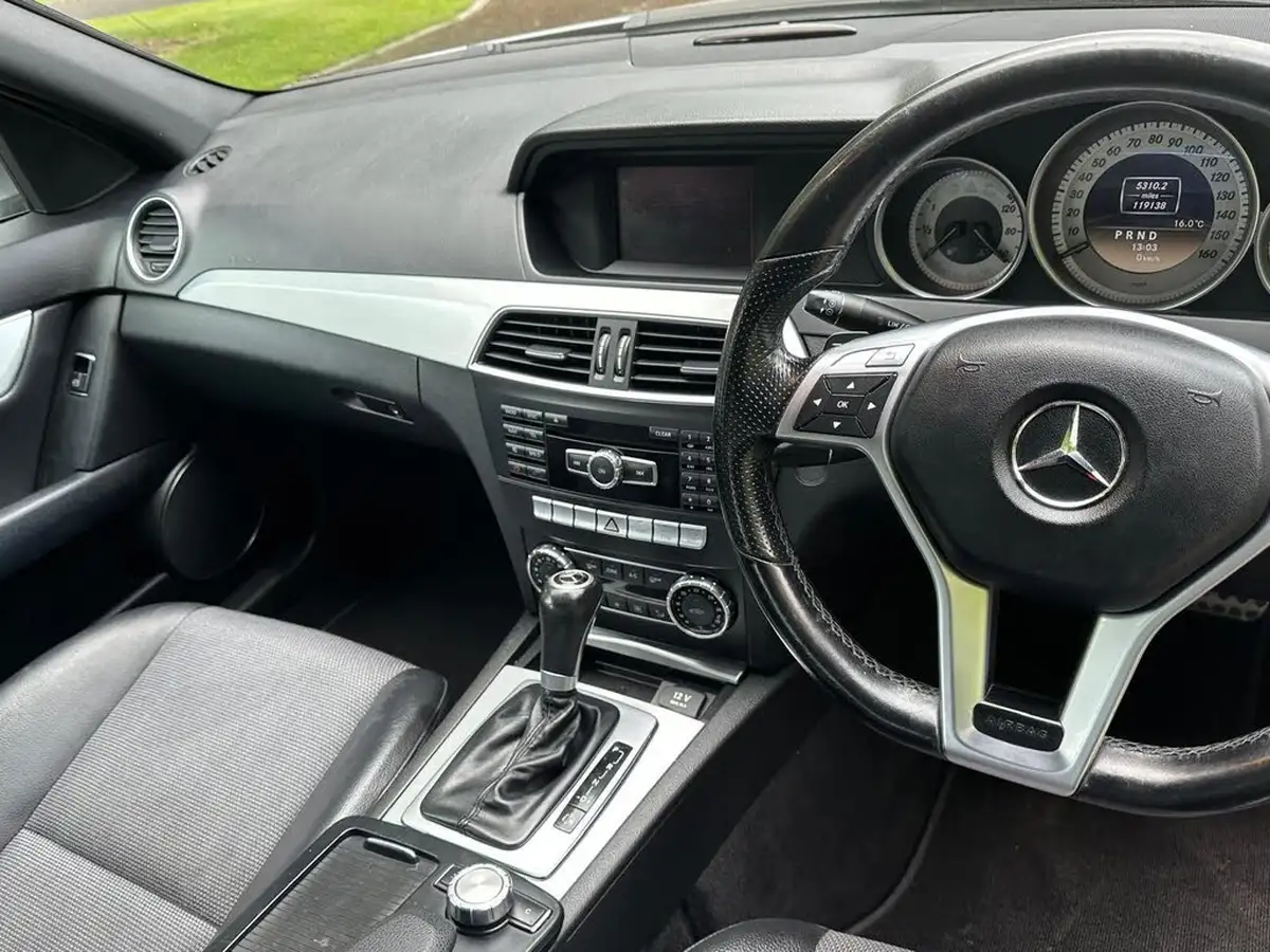 2012-mercedes-benz-c-class-21td-c220-cdi-sport-saloon-4d-7g-tronic-big-31