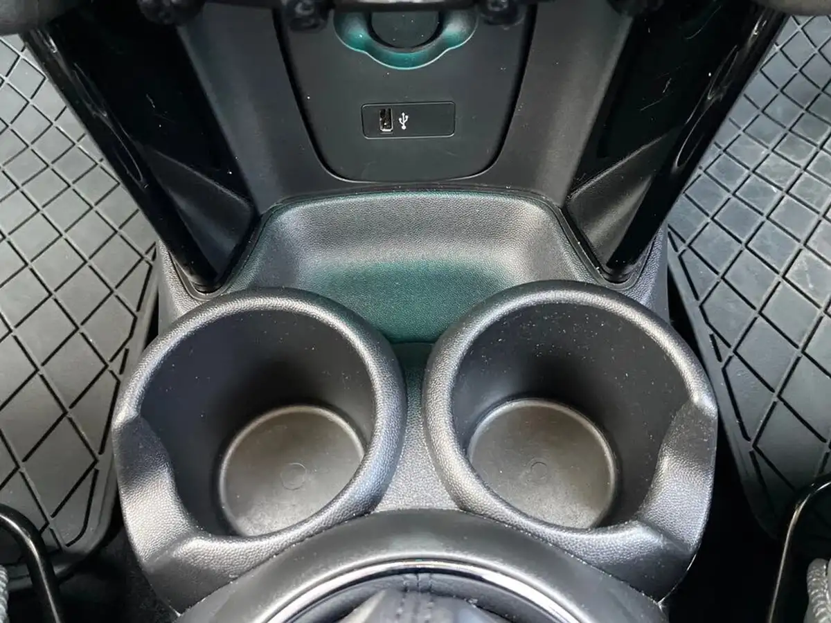 2019-mini-cooper-15-cooper-exclusive-134bhp-hatchback-5d-big-46