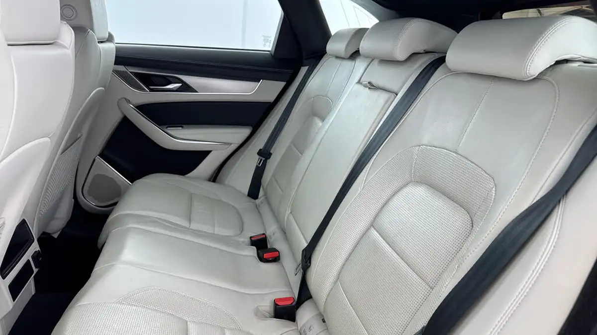 2021-jaguar-f-pace-20-d165-r-dynamic-s-mhev-big-13