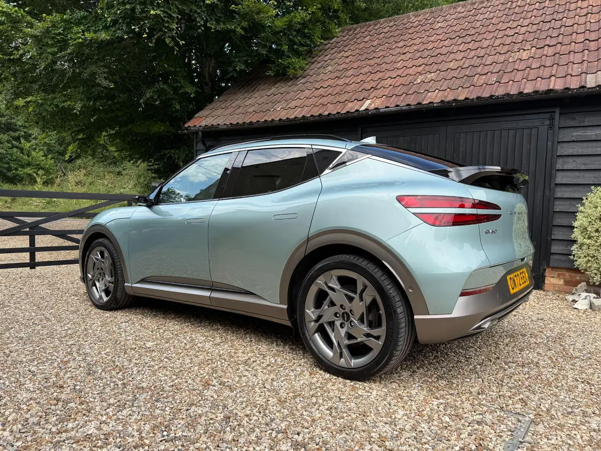 2022-genesis-gv60-e-sport-plus-big-7